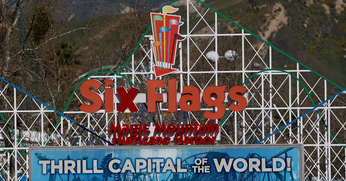 Estados Unidos: el parque de atracciones californiano cierra definitivamente una de sus atracciones emblemáticas tras denuncias relacionadas con lesiones cerebrales