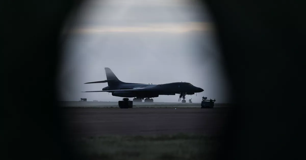 Incidente cerca de una base militar en Inglaterra: un británico-iraní queda en libertad bajo fianza
