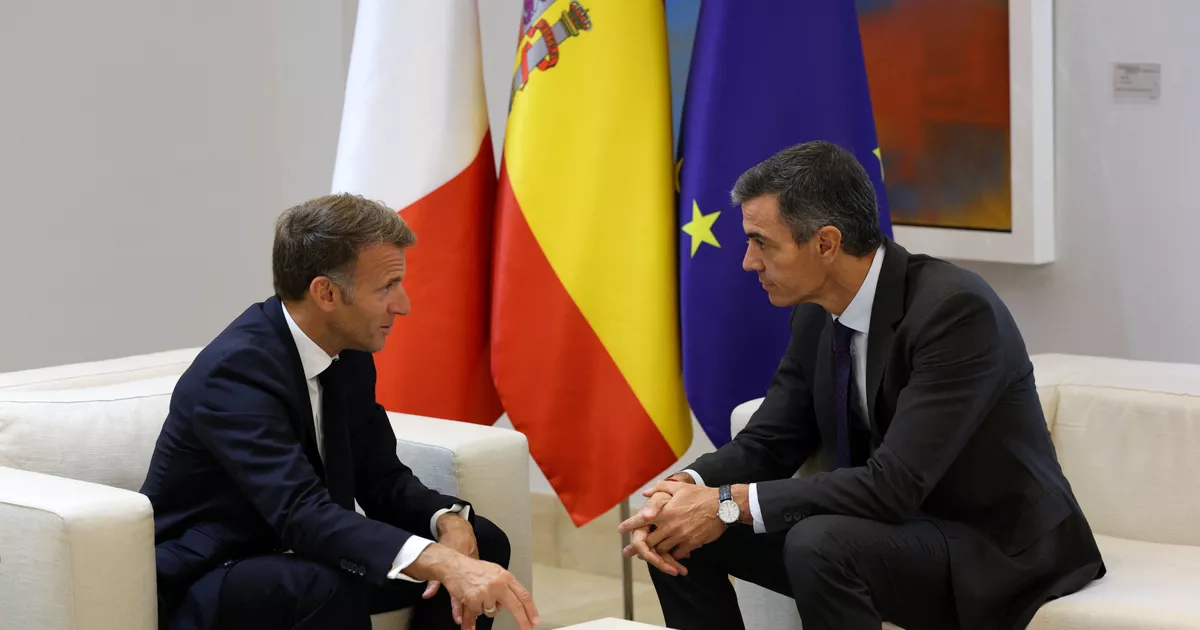 La visita de Estado de Emmanuel Macron a España se frustra por el rechazo del tratado de amistad franco-español
