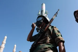 Riad anuncia la muerte de dos pilotos en un accidente cerca de la frontera con Yemen, los hutíes se atribuyen el ataque