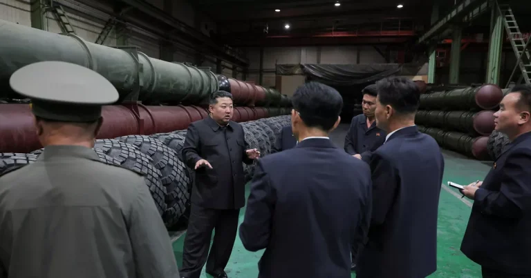 Seúl acusa a Corea del Norte de lanzar al menos un misil balístico